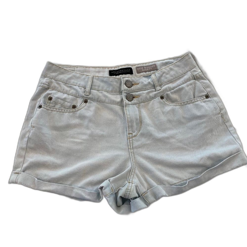 Aeropostale Women's size 8 Light Wash Double Button High Waisted Shorty shorts